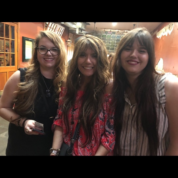 Meet your Posher, Sav - Picture 4 of 5